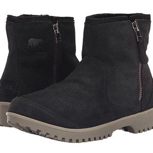 Black Sorel meadow zip winter boots (water proof)